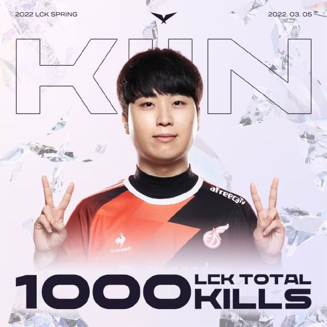 包含LGD力克100T，Zeus操刀奇招英雄翻盘宿敌对决成都决赛之夜，留下经典瞬间的词条