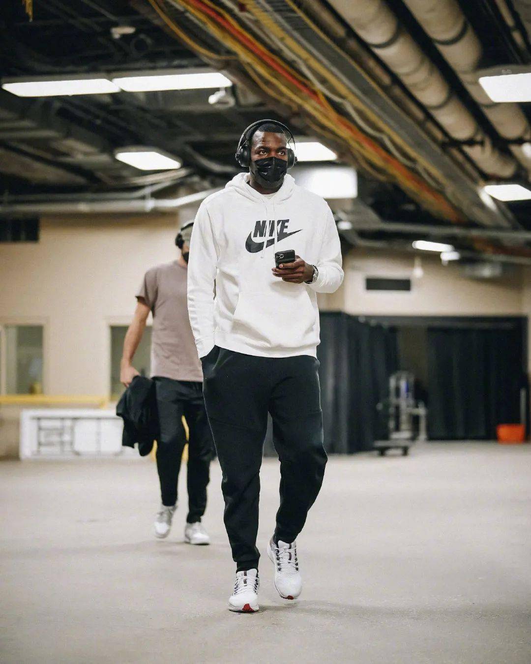 开云-KT碾压FPX，Meiko完成史诗逆转激烈交锋半决赛，让粉丝疯狂欢呼